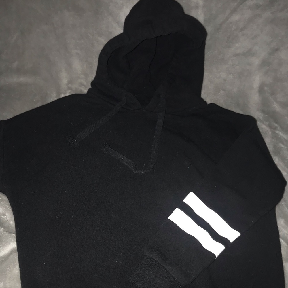 Kids black pullover